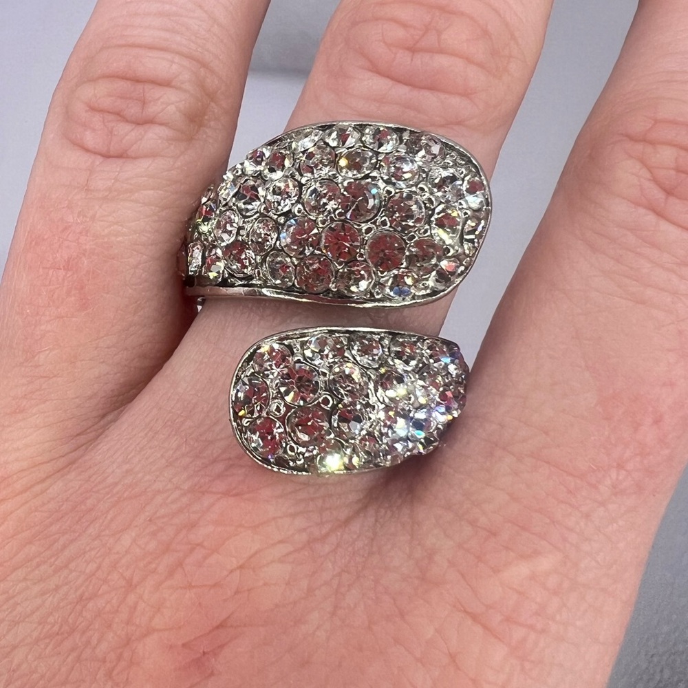 Vintage Clear Rhinestone Wrap Ring Size 6/7 Silver Tone